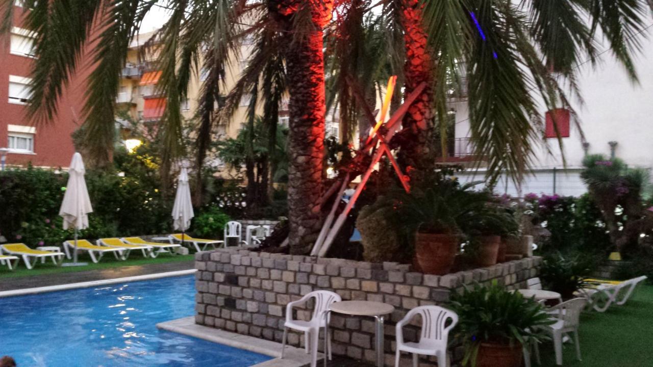 Apartaments Mar Blau カレーリャ エクステリア 写真