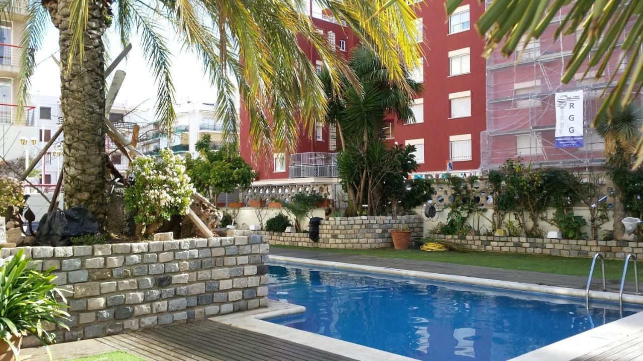 Apartaments Mar Blau カレーリャ エクステリア 写真