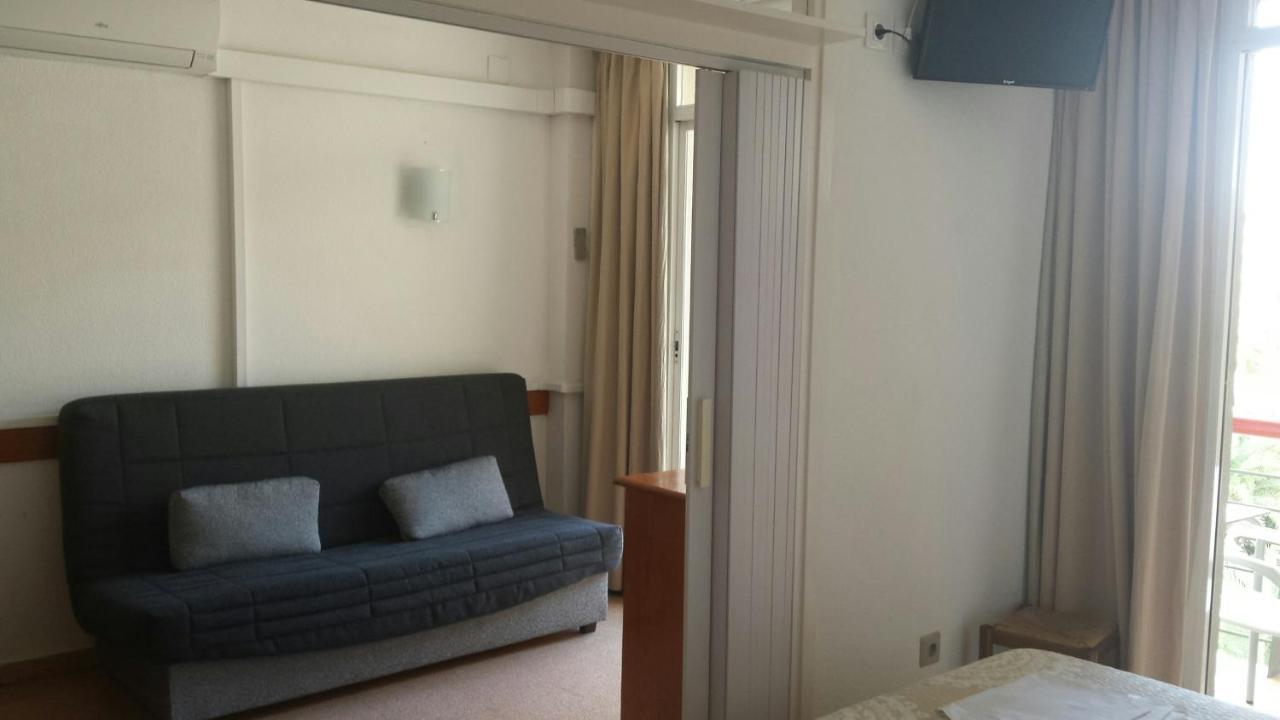 Apartaments Mar Blau カレーリャ エクステリア 写真