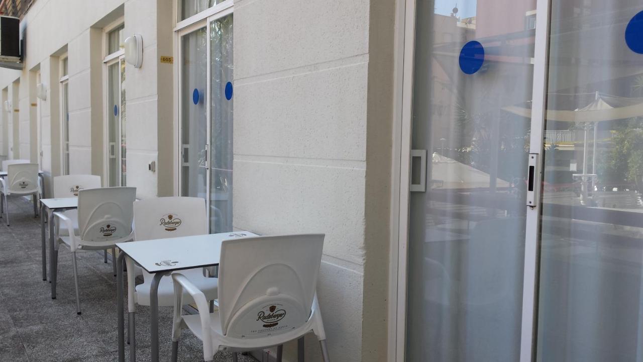 Apartaments Mar Blau カレーリャ エクステリア 写真